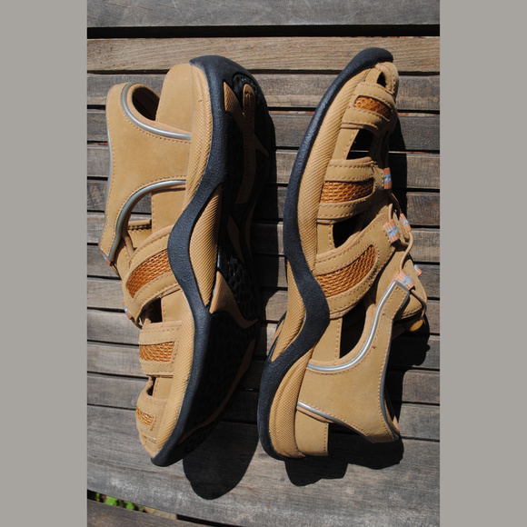 CLARKS Springer Bungie Slip-ons Leather Sz 7-1/2 - Picture 5 of 7